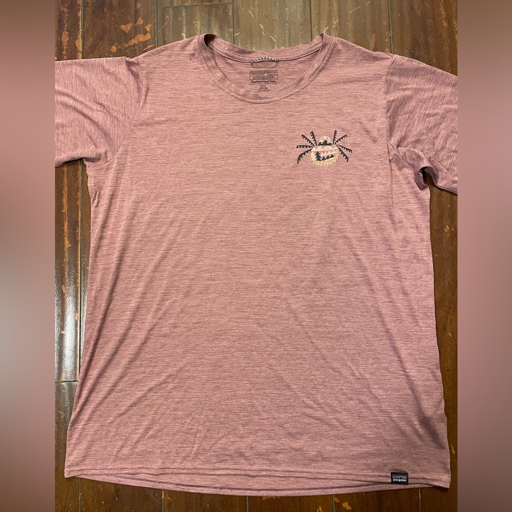 Patagonia® Worn Wear
Women’s Long-Sleeved Capilene® Cool Daily Graphic Shirt Tee